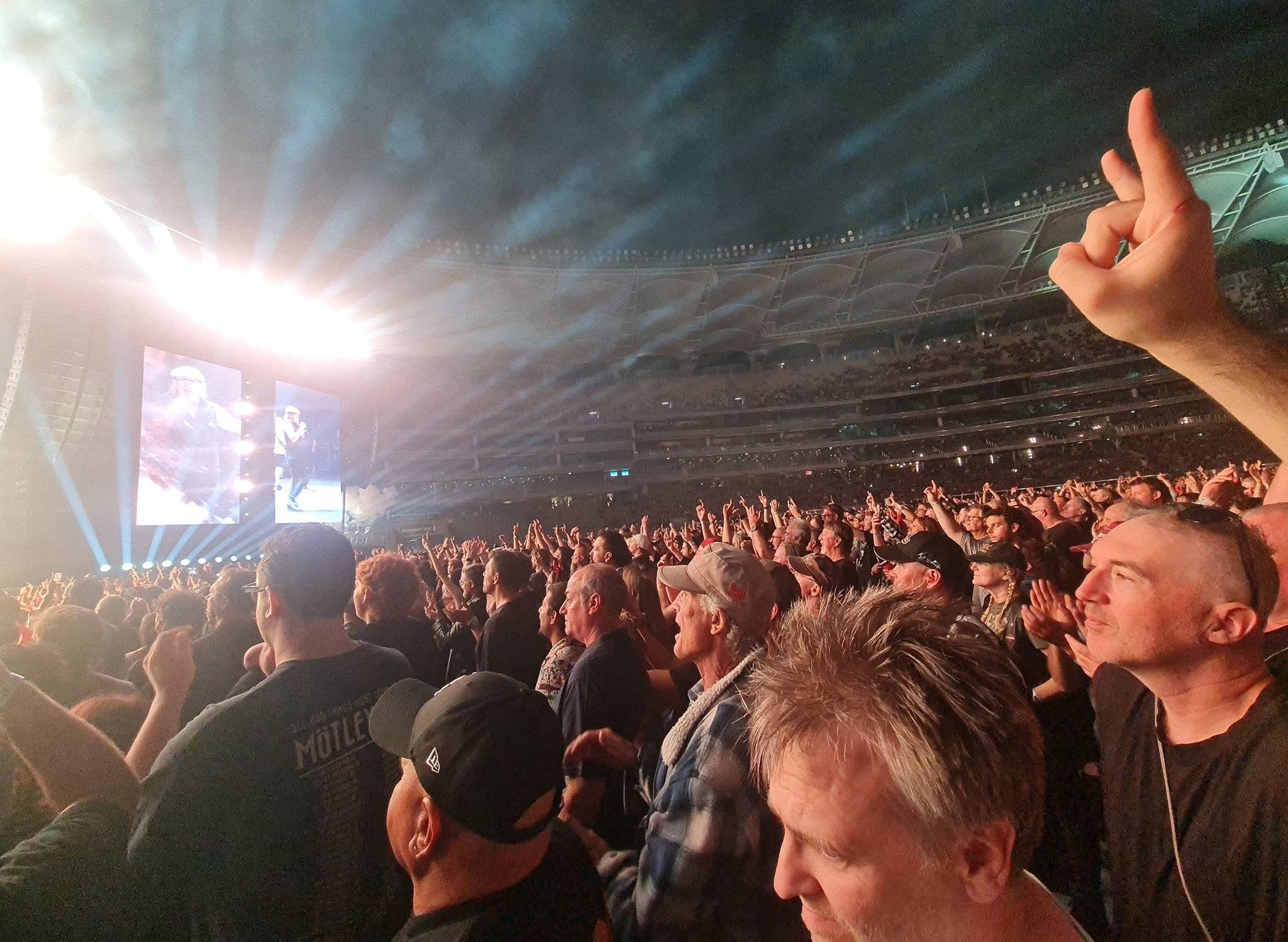 AC/DC — November 2025 — photo 6